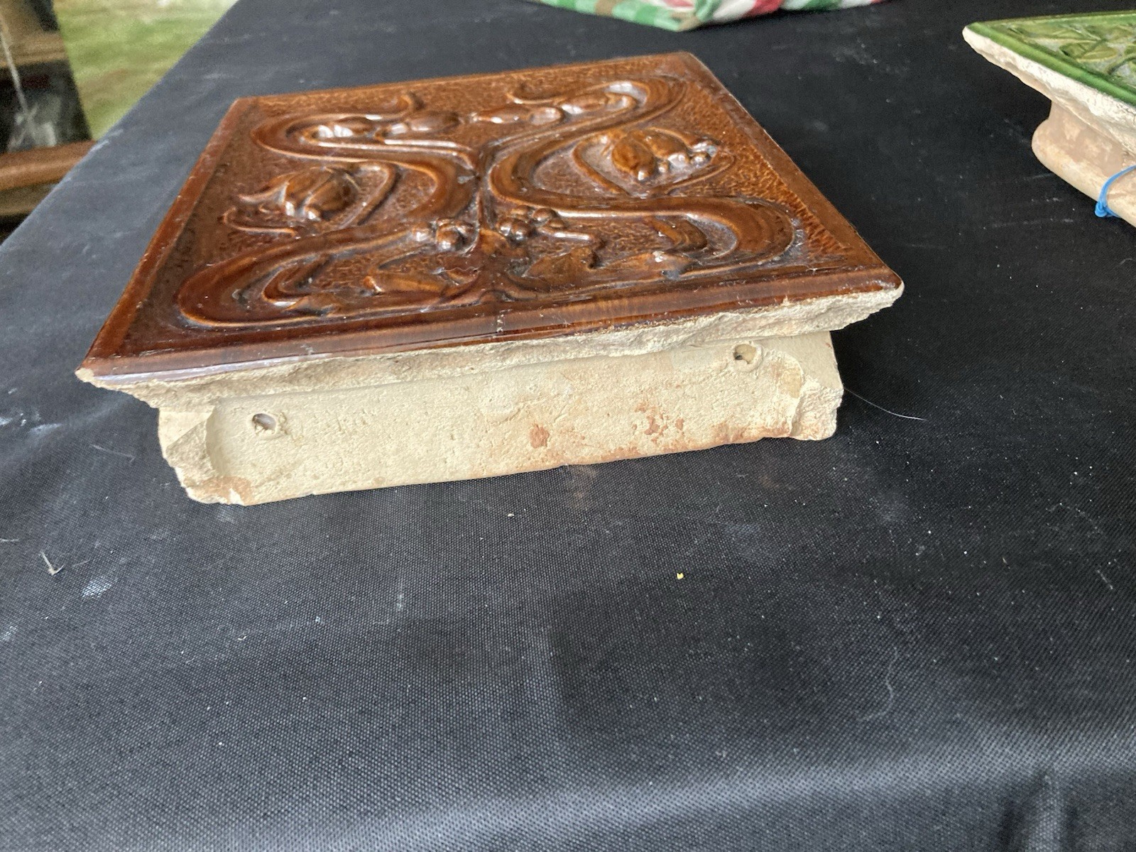 Antique Austro-Hungarian Stove Tile — Chestnut Art Nouveau Relief, Pressburg - Image 2