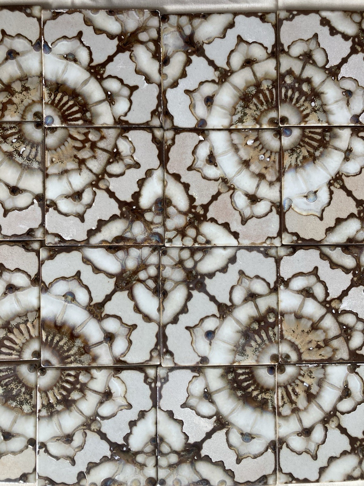 Mid-Century Japanese Kyoto Sunburst Crystalline Tiles — 38 Medallions (155 pcs) - Image 2