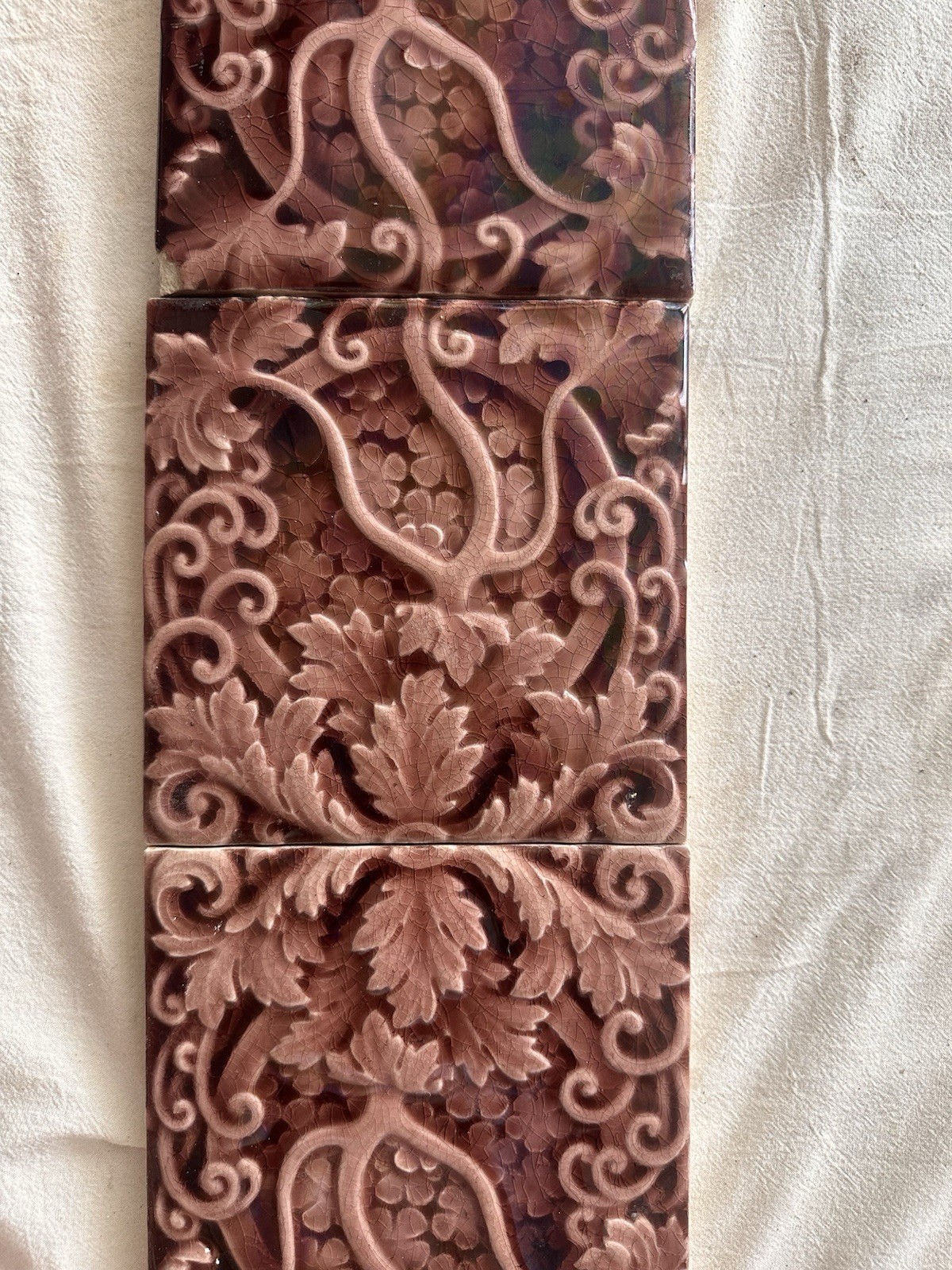 Antique Trent Aubergine Majolica Surround — Chicago, 16 Tiles - Image 3