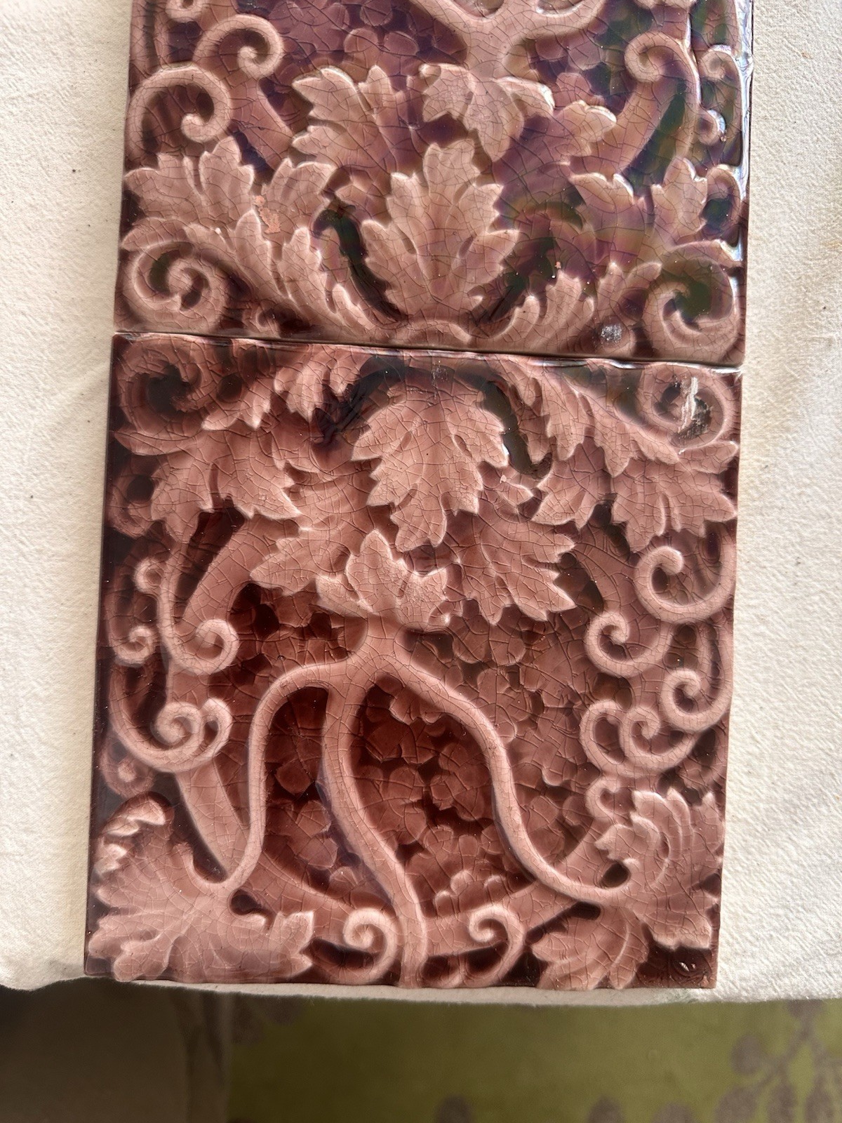 Antique Trent Aubergine Majolica Surround — Chicago, 16 Tiles - Image 5