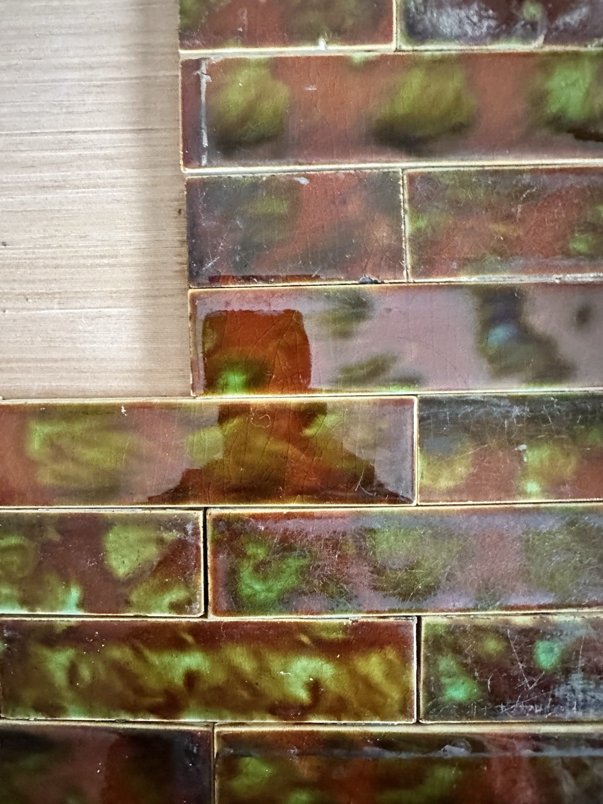 Antique AETCO Flame Glaze Surround & Hearth — 192 Tiles - Image 4