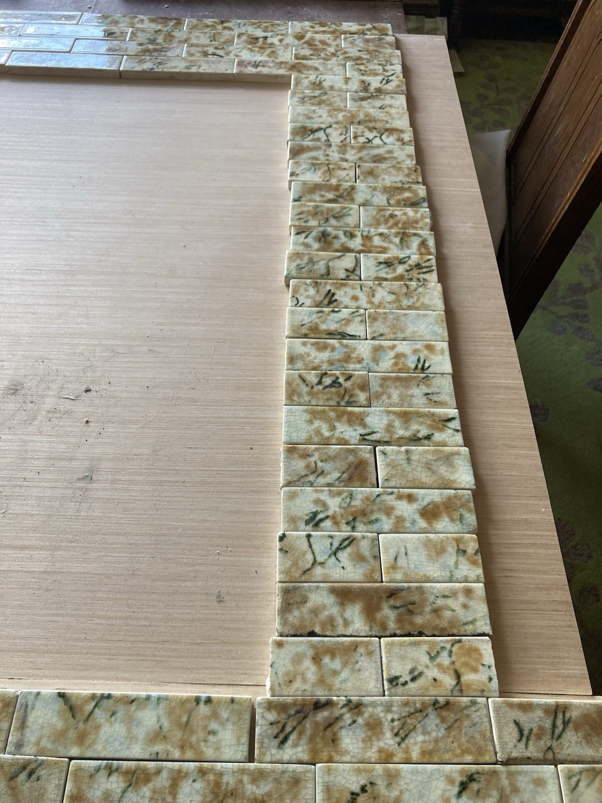 Antique AETCO Botanical Surround & Hearth — 201 Tiles, 10 sq ft - Image 3