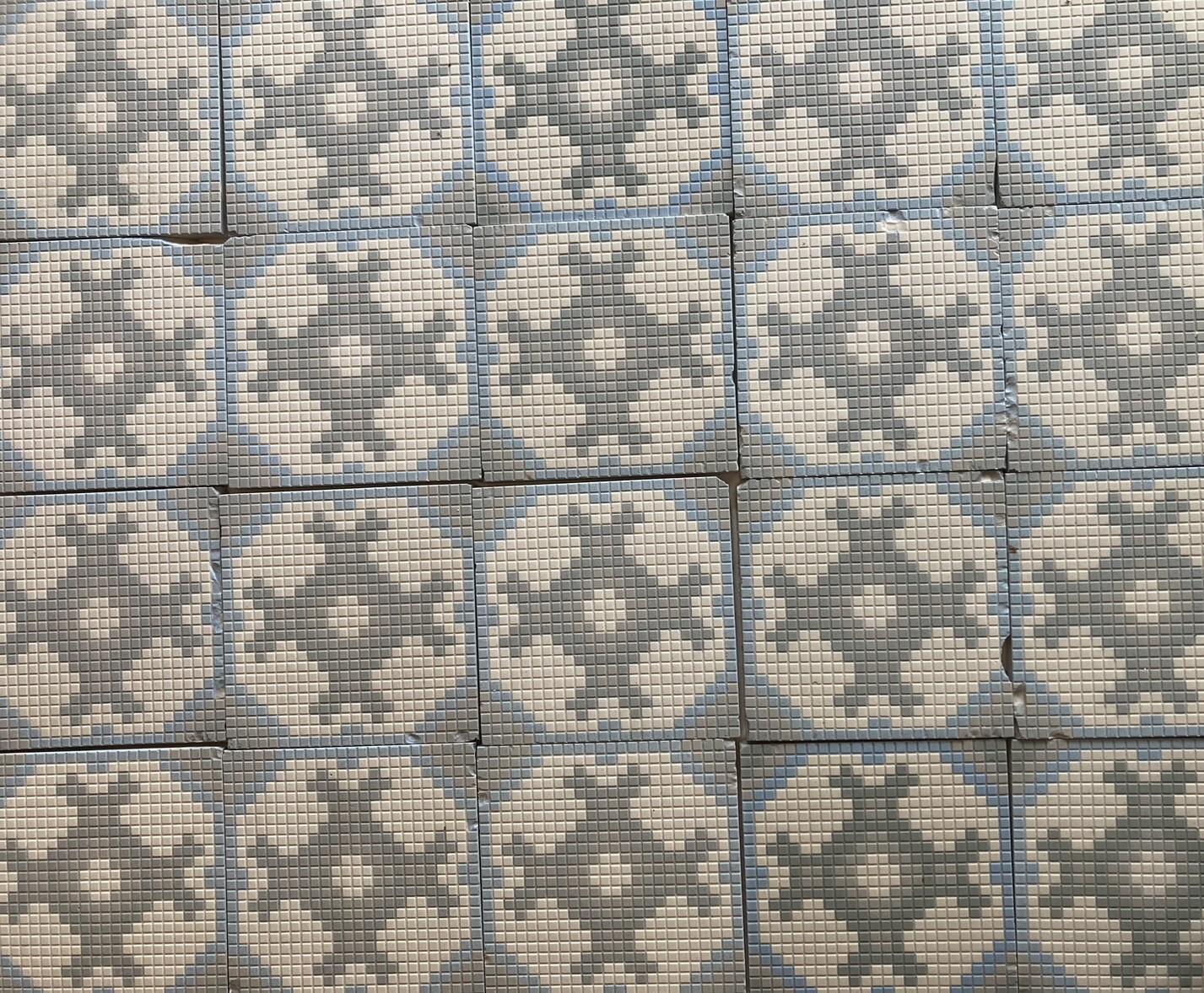 Antique AETCO Alhambra Hearth Mosaic (28-Tile) - Image 2