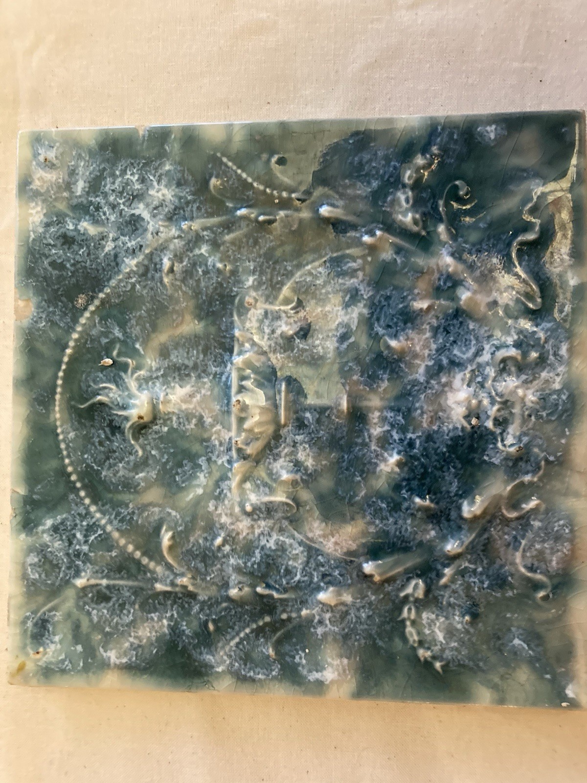 Opulent Cambridge Crystalline Fireplace Tiles - Teal and Smoke Urn Motif, 16 Tiles - Image 3