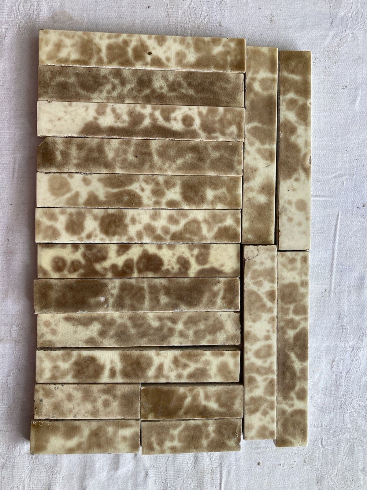 Antique Caramel Spotted Giraffe-Glaze Tile Lot — 20 Pieces