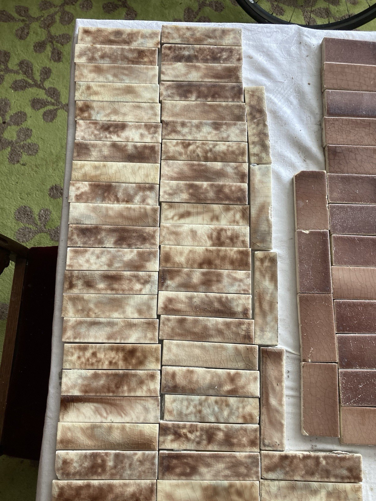 Antique Cambridge Cocoa Swirl Trim Tiles — 1x4 in, 112 Piece - Image 3